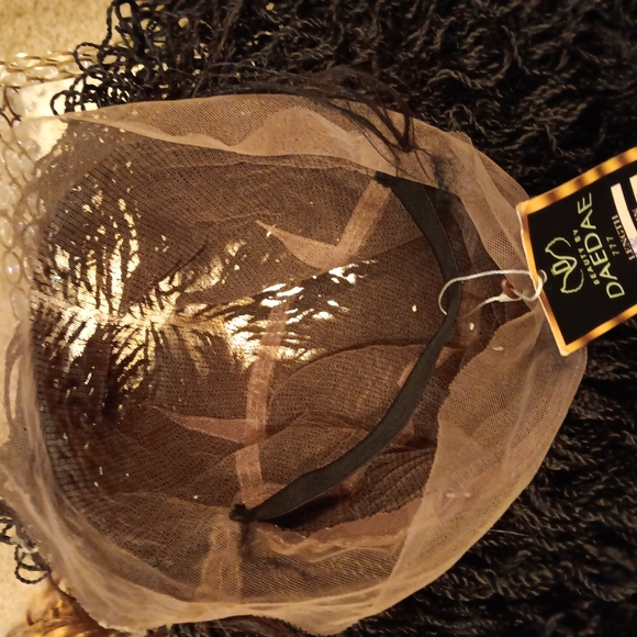 Wig - Picture 6 of 6